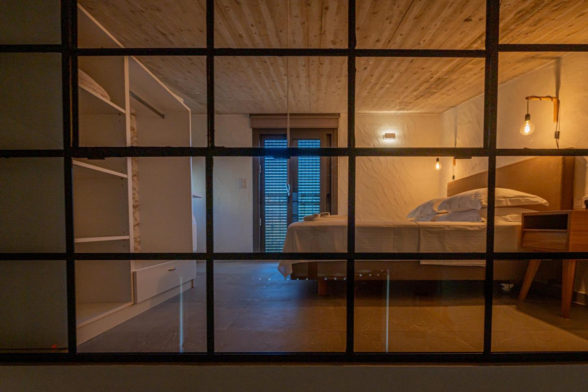 Irissa Suites Paralia Irion Quarto foto